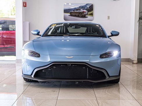 Used 2020 Aston Martin V8 Vantage Coupe RWD image 2