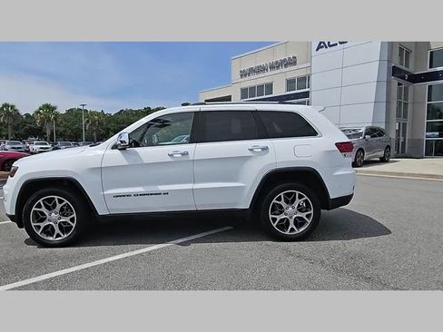 Used 2022 Jeep Grand Cherokee Limited w/ Tech Group AWD/4WD image 19