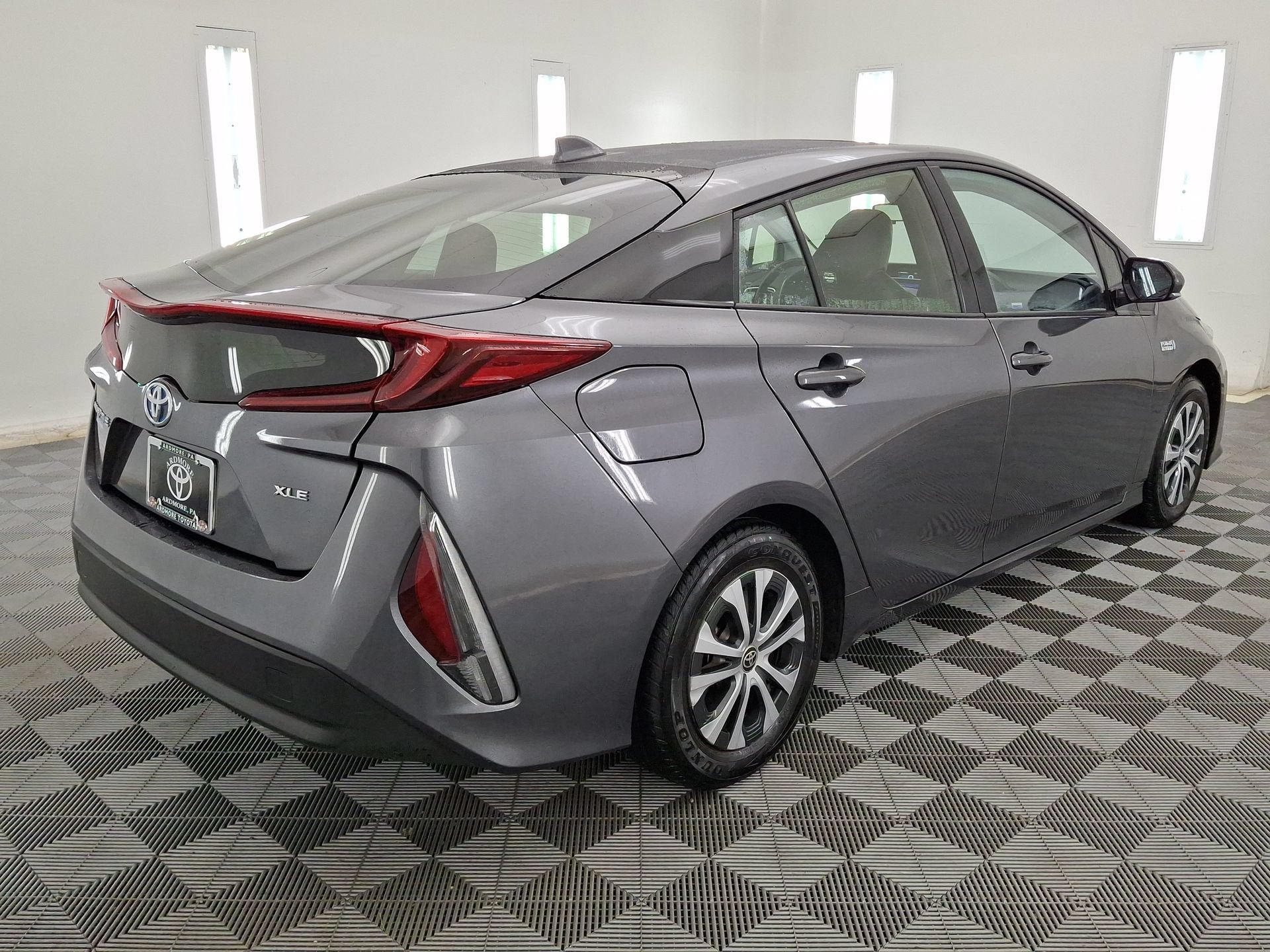 Used 2020 Toyota Prius Prime XLE FWD image 25