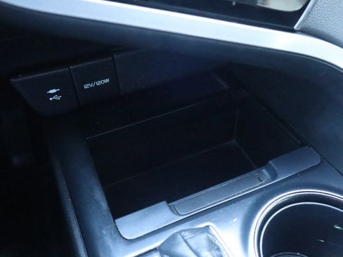 Used 2019 Toyota Camry SE image 69