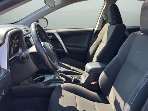 Used 2016 Toyota RAV4 XLE AWD/4WD image 20