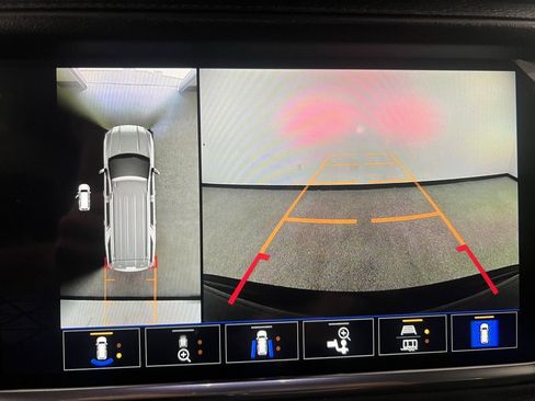 Used 2024 GMC Yukon Denali image 39