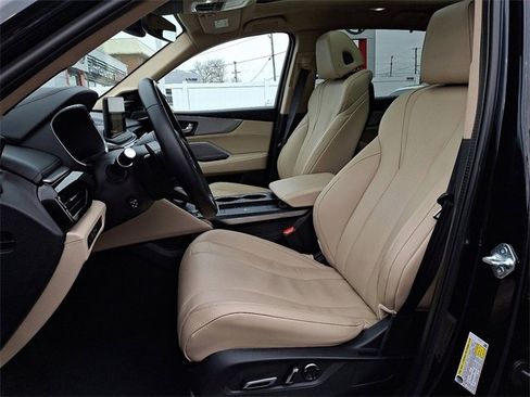 Used 2025 Acura MDX w/ Technology Package image 15
