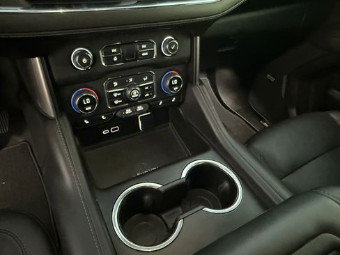 Used 2023 Chevrolet Tahoe Z71 w/ Luxury Package image 25