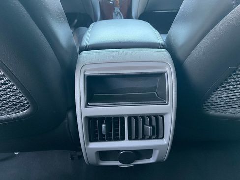 Used 2011 Cadillac SRX Luxury image 36