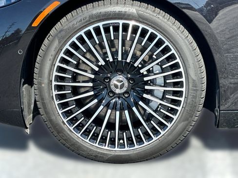 Certified 2023 Mercedes-Benz EQS 580 4MATIC Sedan image 11