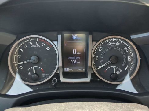 Used 2023 Toyota Tacoma SR5 RWD image 18