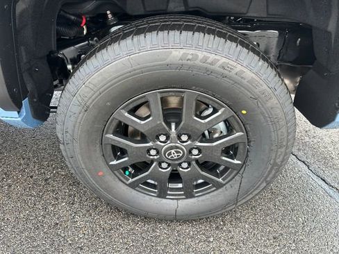 New 2026 Toyota 4Runner SR5 AWD/4WD image 9