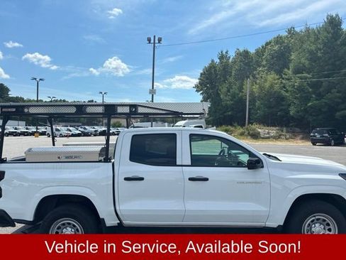 Used 2024 Chevrolet Colorado W/T w/ Safety Package RWD image 2