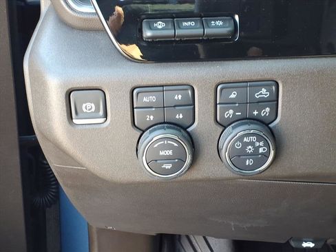 Used 2024 Chevrolet Silverado 1500 LTZ w/ LTZ Premium Package image 21