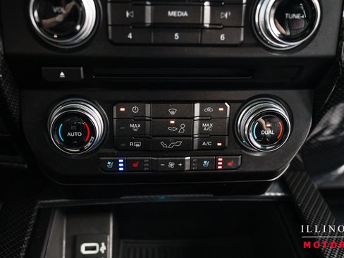 Used 2018 Ford F150 Lariat w/ Equipment Group 502A Luxury image 27