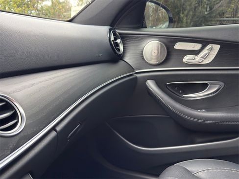 Used 2022 Mercedes-Benz E 350 E 350 w/ AMG Line Exterior image 18