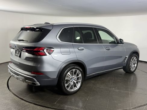 Certified 2025 BMW X5 xDrive40i image 4