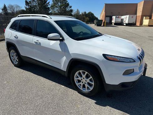 Used 2018 Jeep Cherokee Latitude Plus image 34