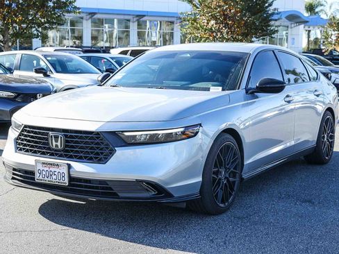 Used 2023 Honda Accord Sport image 3