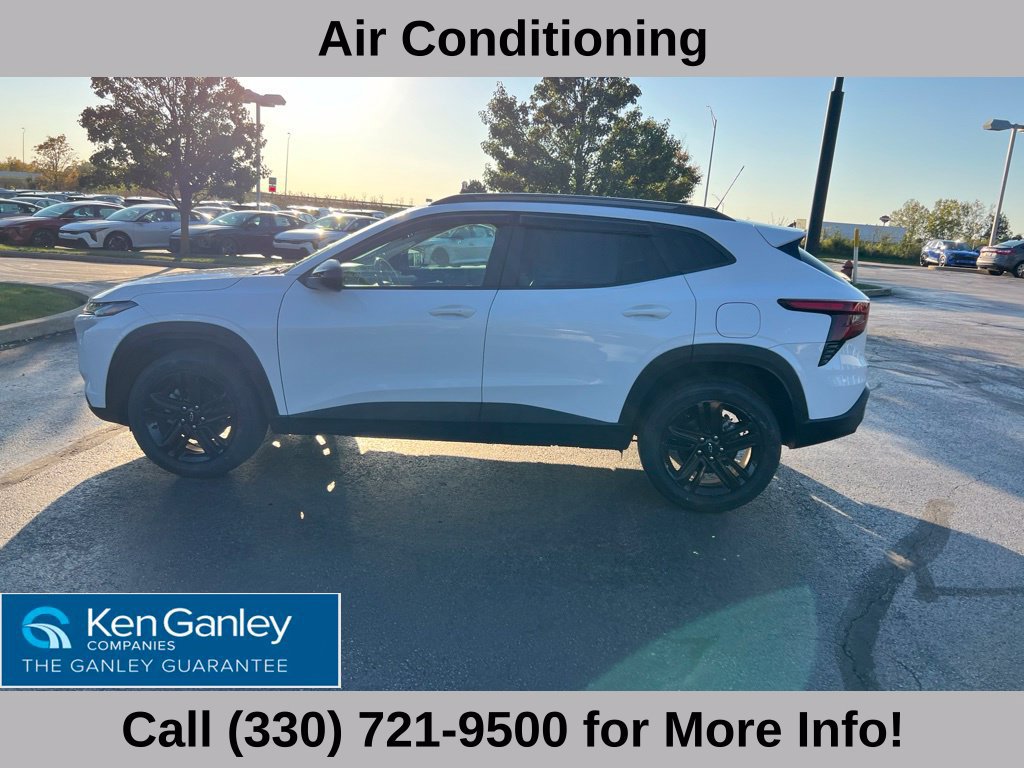 Used 2025 Chevrolet Trax ACTIV w/ Sunroof Package FWD image 15