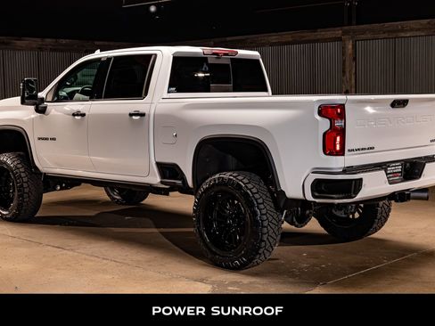 Used 2023 Chevrolet Silverado 3500 LTZ w/ LTZ Plus Package image 7