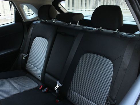 Used 2019 Hyundai Kona SE image 17