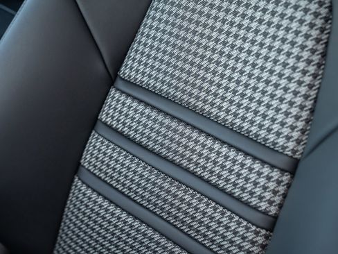 New 2026 Porsche Cayenne GTS image 13