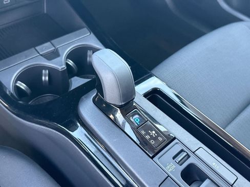 Used 2024 Toyota Prius Limited image 24