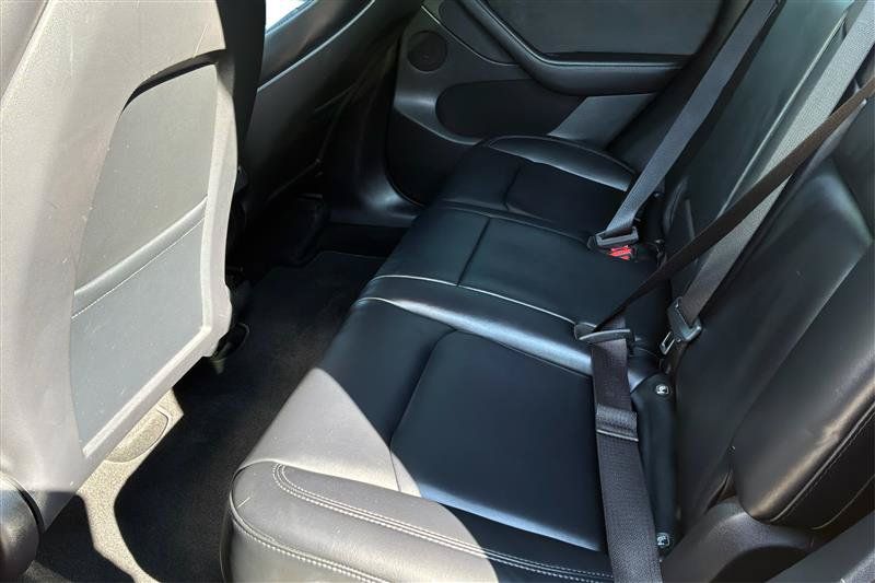Used 2022 Tesla Model Y Long Range AWD/4WD image 11