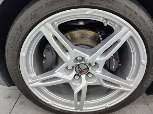 Used 2022 Chevrolet Corvette Stingray Premium Conv w/ Z51 Performance Package image 59