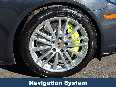 Used 2018 Porsche Panamera 4 image 10