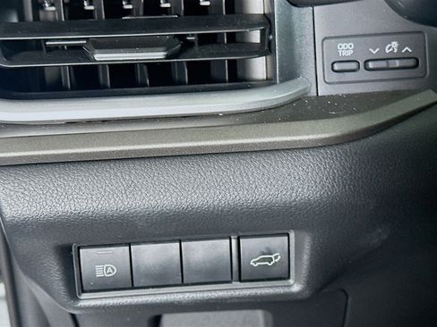 Used 2025 Toyota Grand Highlander FWD image 16