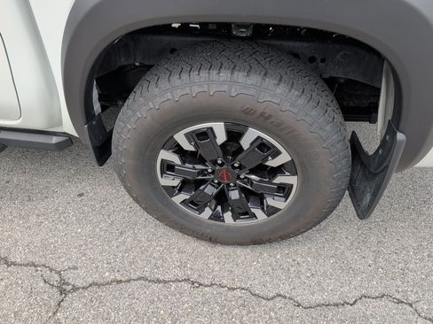Used 2024 Nissan Frontier PRO-4X w/ Pro Convenience Package AWD/4WD image 18