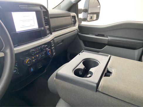 Used 2025 Ford F250 XLT AWD/4WD image 35