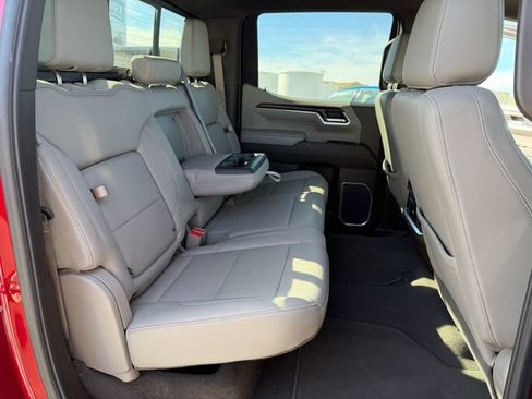 Used 2023 GMC Sierra 1500 SLT w/ SLT Premium Plus Package AWD/4WD image 34