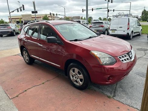 Used 2015 Nissan Rogue S w/ Convenience Package AWD/4WD image 3