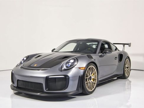 Used 2018 Porsche 911 GT2 RS RWD image 4