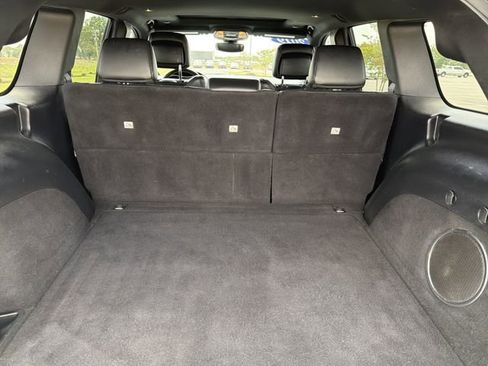 Used 2019 Jeep Grand Cherokee Altitude image 18