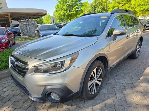 Used 2018 Subaru Outback 2.5i Limited AWD/4WD image 4