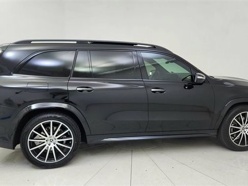 Used 2025 Mercedes-Benz GLS 450 4MATIC image 6