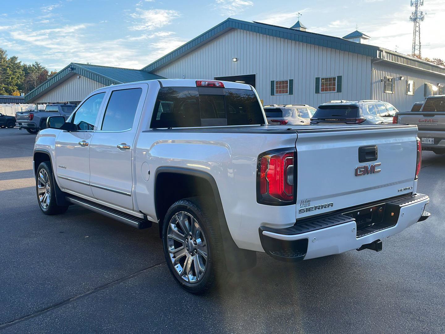 Used 2017 GMC Sierra 1500 Denali w/ Denali Ultimate Package AWD/4WD image 5