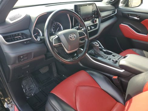 Certified 2022 Toyota Highlander XSE image 22