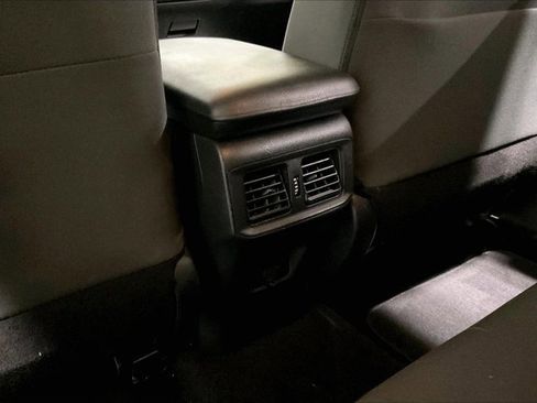 Used 2021 Toyota RAV4 LE image 33