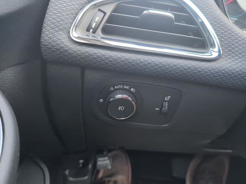 Used 2018 Chevrolet Cruze LT w/ RS Package image 15