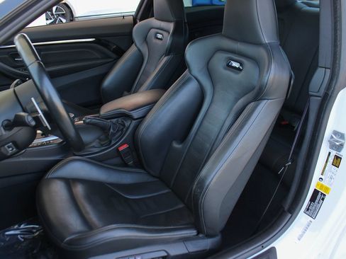 Used 2018 BMW M4 Coupe RWD image 17