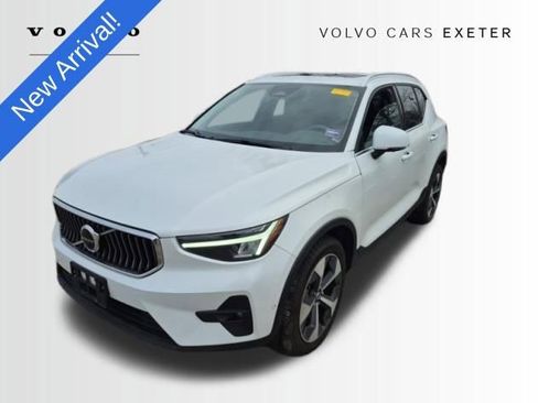 Used 2023 Volvo XC40 B5 Plus w/ Driver Assist Package image 1