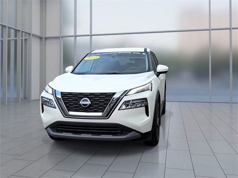 Certified 2023 Nissan Rogue SV image 3