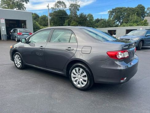 Used 2013 Toyota Corolla LE FWD image 4