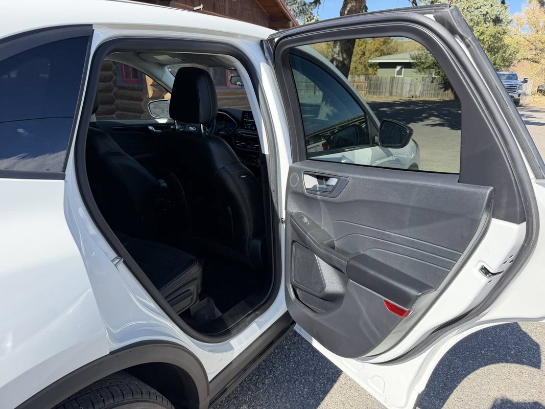 Used 2022 Ford Escape SEL w/ Technology Package AWD/4WD image 24