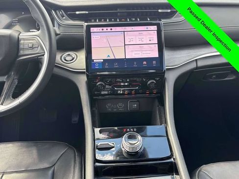 Used 2022 Jeep Grand Cherokee L Limited w/ Trailer Tow Group (B) AWD/4WD image 32