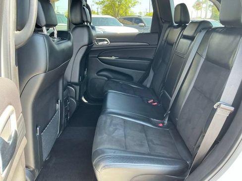 Used 2021 Jeep Grand Cherokee Laredo X AWD/4WD image 16