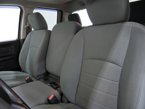 Used 2016 RAM 1500 Express AWD/4WD image 11