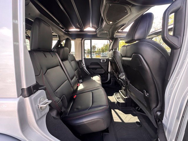 Used 2024 Jeep Wrangler Unlimited Rubicon AWD/4WD image 30