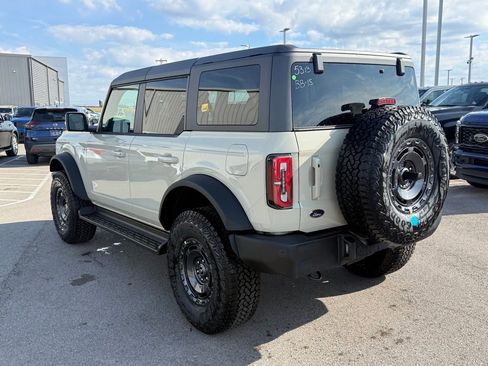 New 2025 Ford Bronco Outer Banks w/ Sasquatch Package image 37